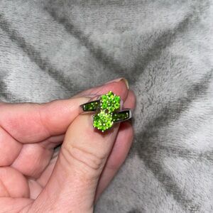 listing-status-banner